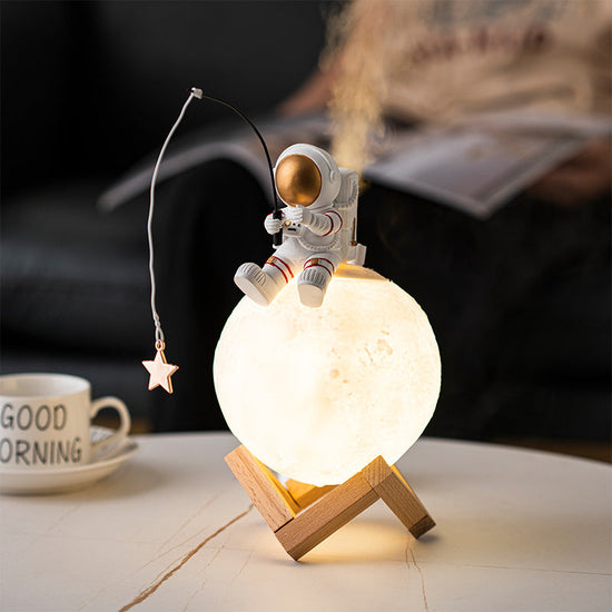 Astronaut Figurines Home Decoration Resin Space Man Miniature Night Light Humidifier Cold Fog Machine Accessories TRENDFLOW